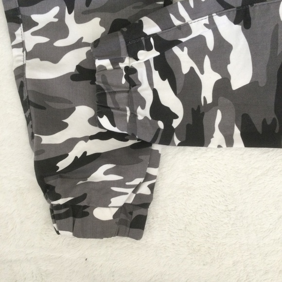 VIP Jeans Camouflage Joggers - Picture 5 of 7